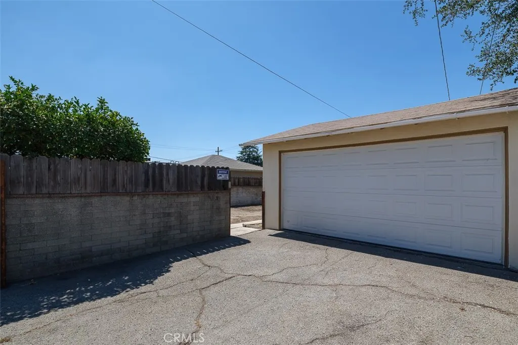 1010 N Sunset Avenue
