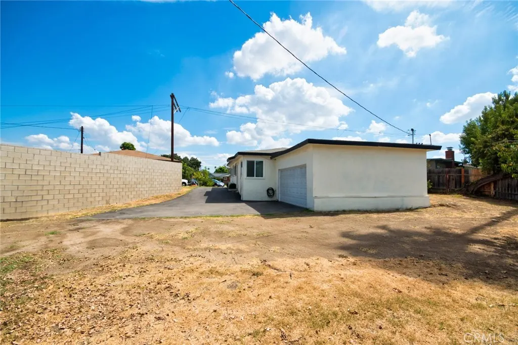 16501 E Masline