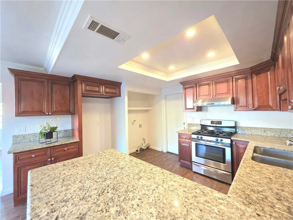 1221 Bayport Circle