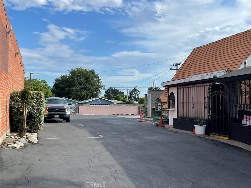 2150 Huntington Drive