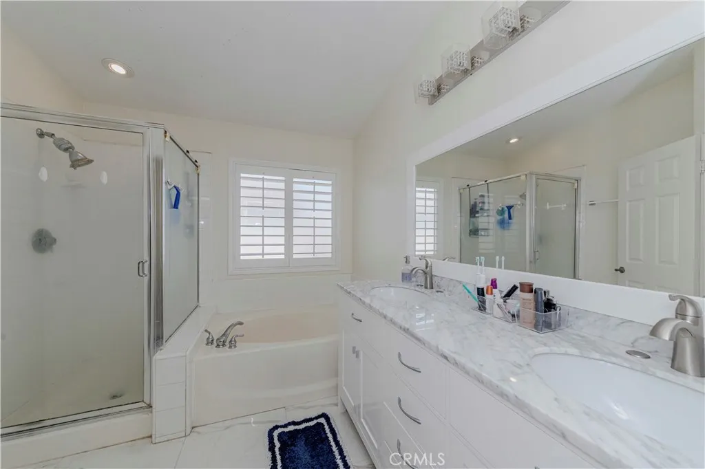 1528 W Delvale