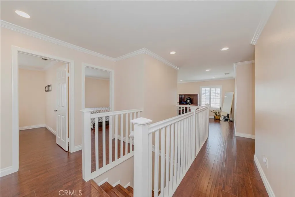 1528 W Delvale