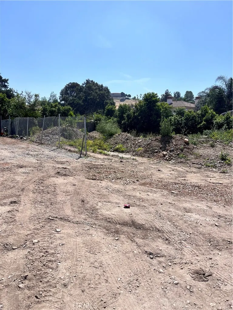 740 N Amelia Avenue