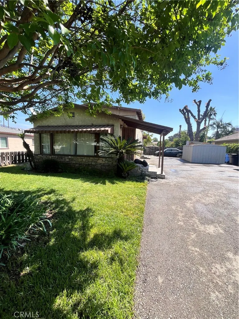 740 N Amelia Avenue