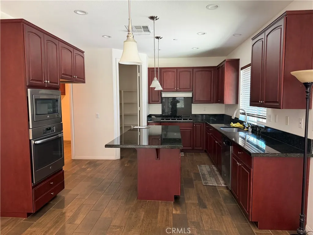 1331 W Maitland