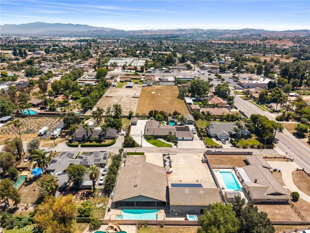 3742 Pilgrims Way