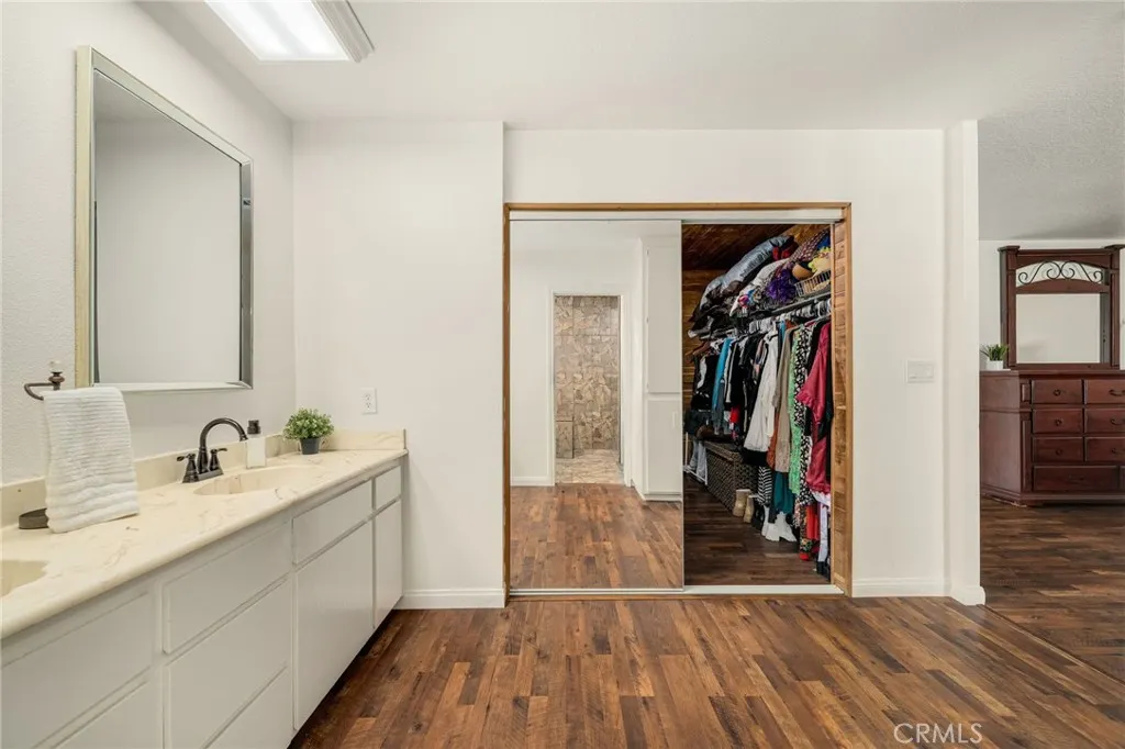 3742 Pilgrims Way
