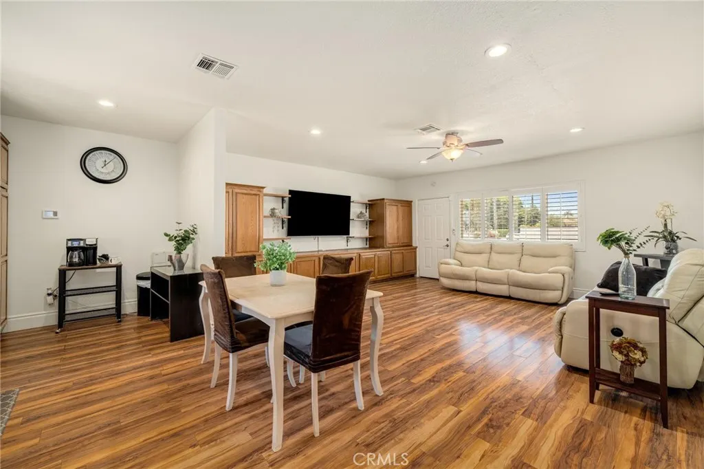 3742 Pilgrims Way
