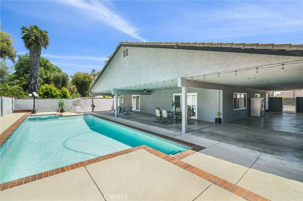 3742 Pilgrims Way