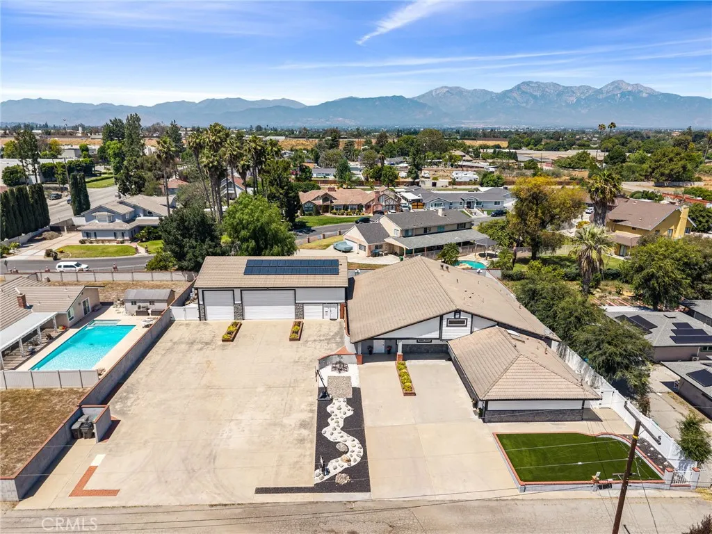 3742 Pilgrims Way