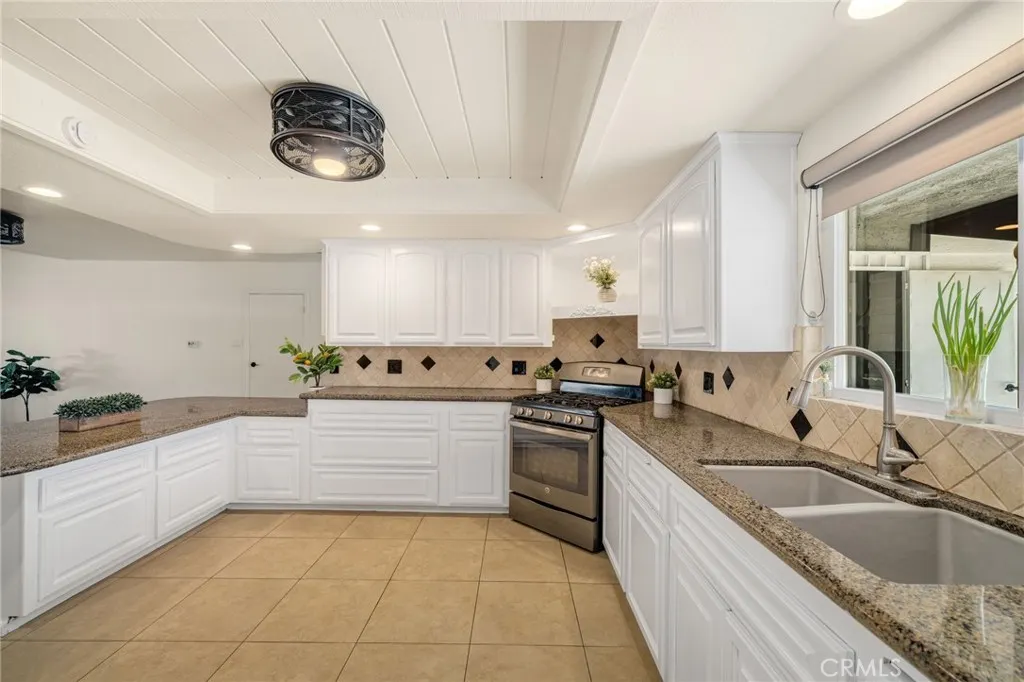 3742 Pilgrims Way