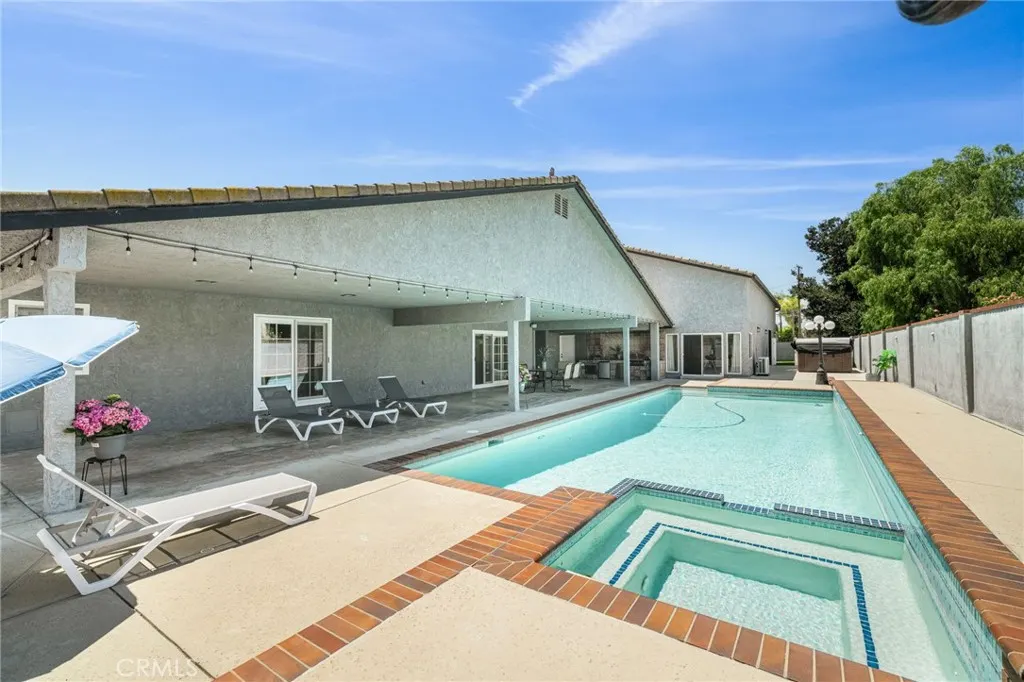 3742 Pilgrims Way