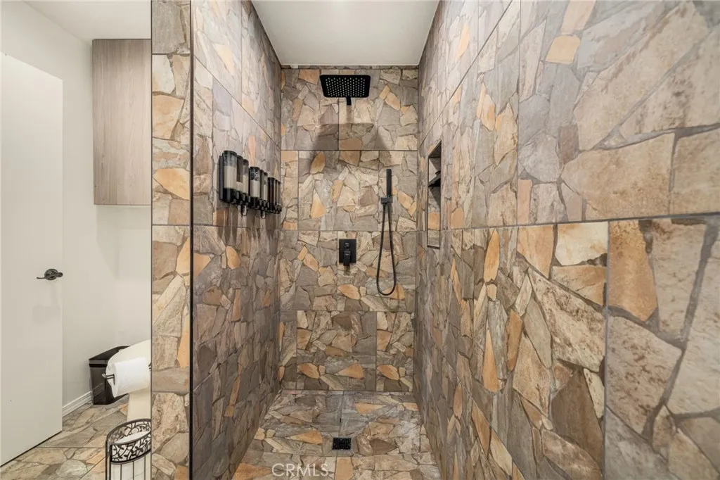 3742 Pilgrims Way
