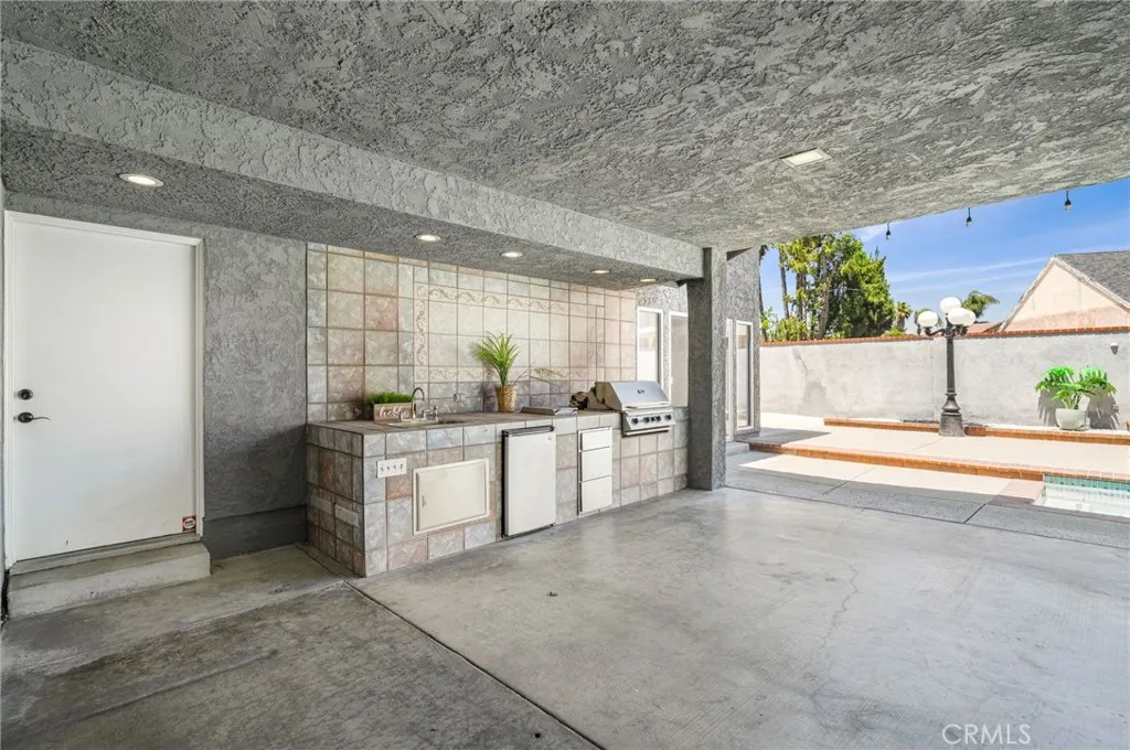 3742 Pilgrims Way