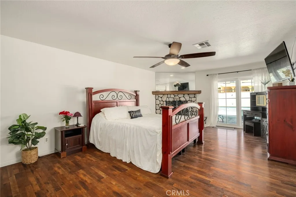 3742 Pilgrims Way