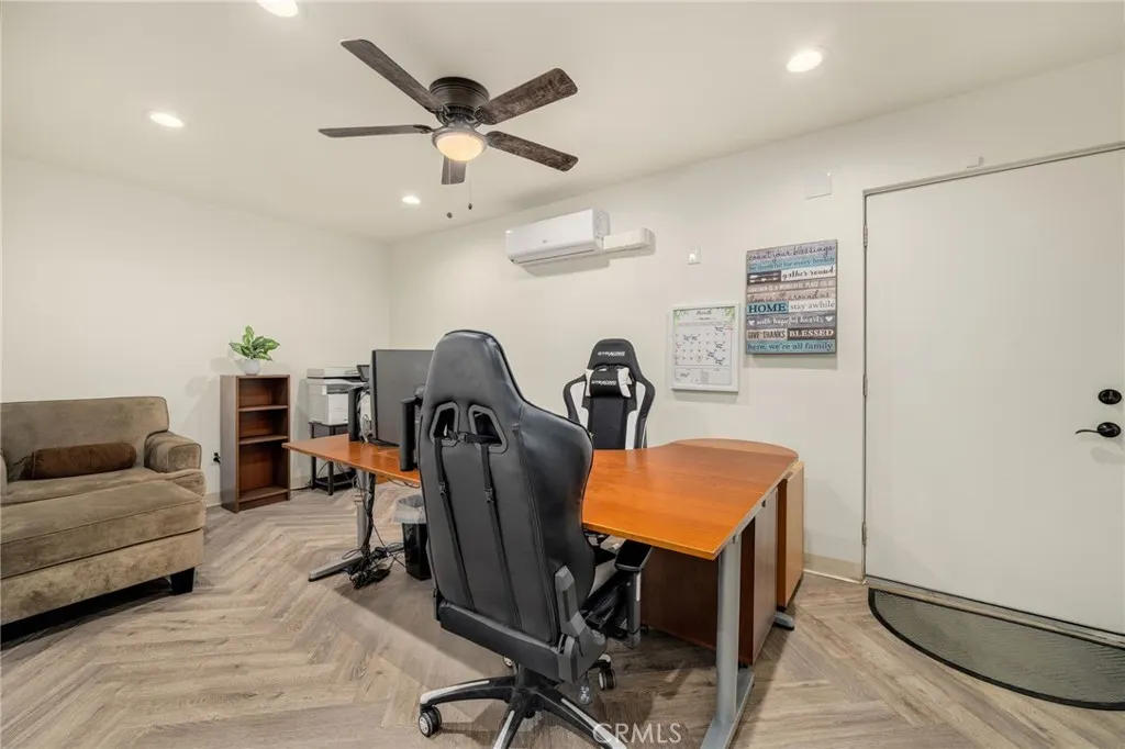 3742 Pilgrims Way