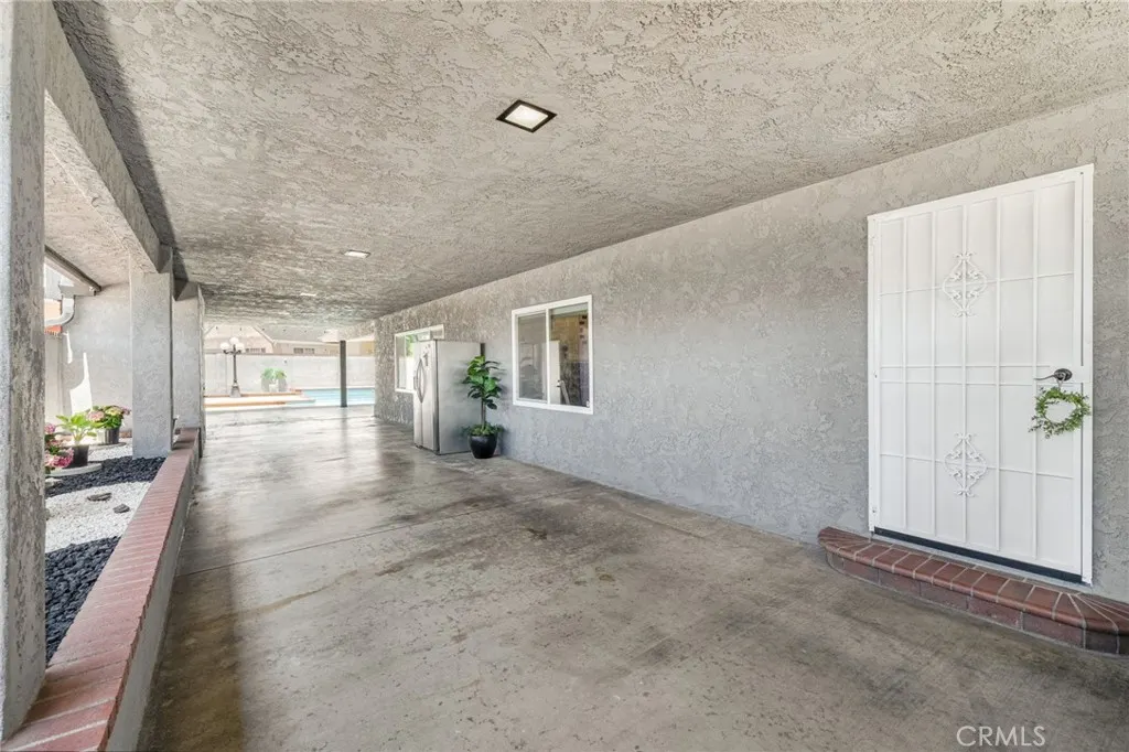 3742 Pilgrims Way