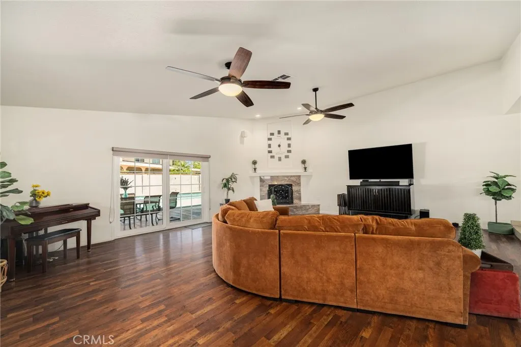 3742 Pilgrims Way