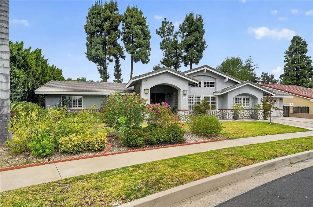 1355 Paseo Dorado