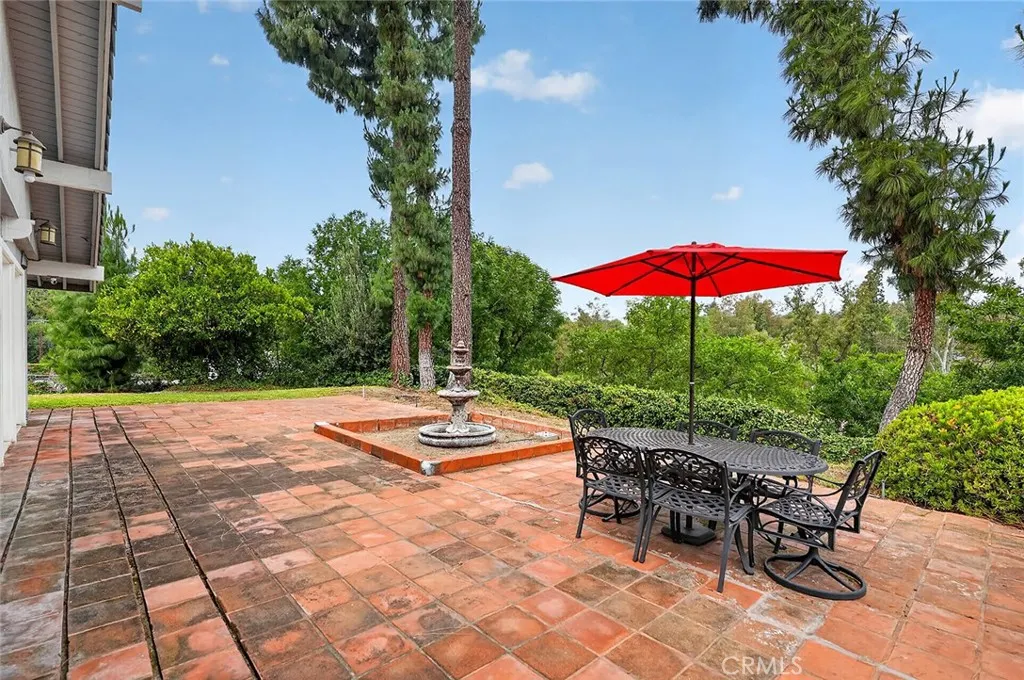 1355 Paseo Dorado