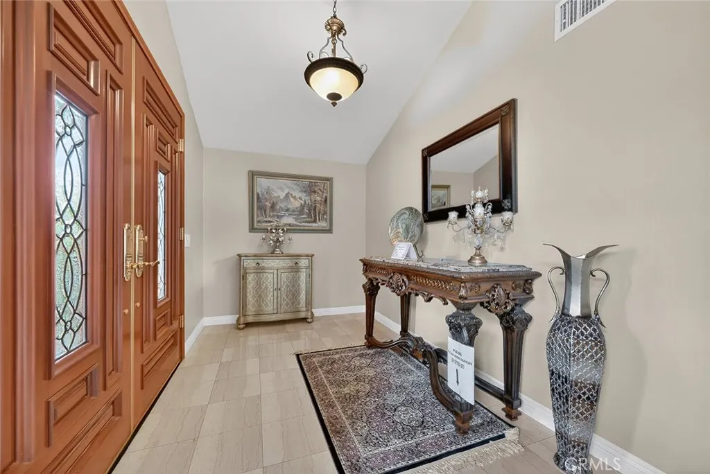 1355 Paseo Dorado