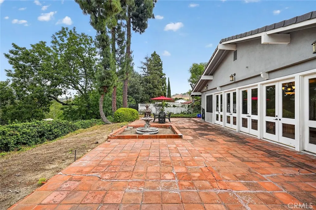 1355 Paseo Dorado