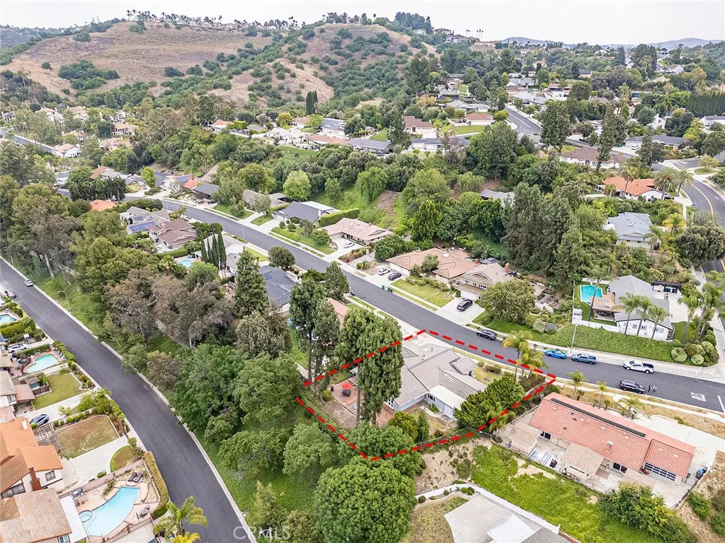 1355 Paseo Dorado
