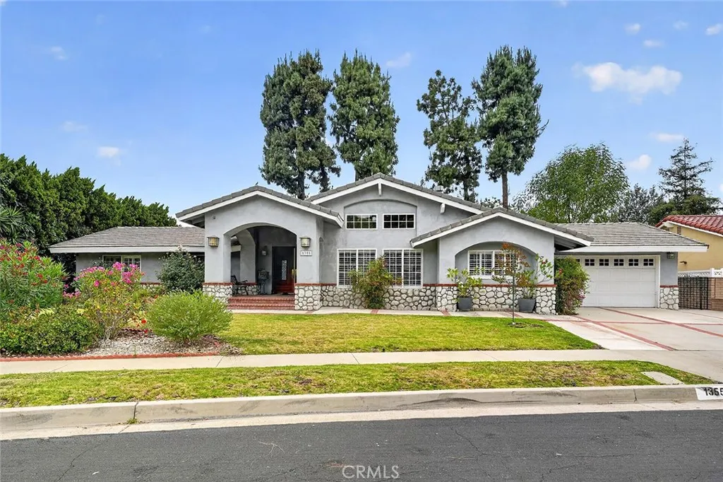 1355 Paseo Dorado