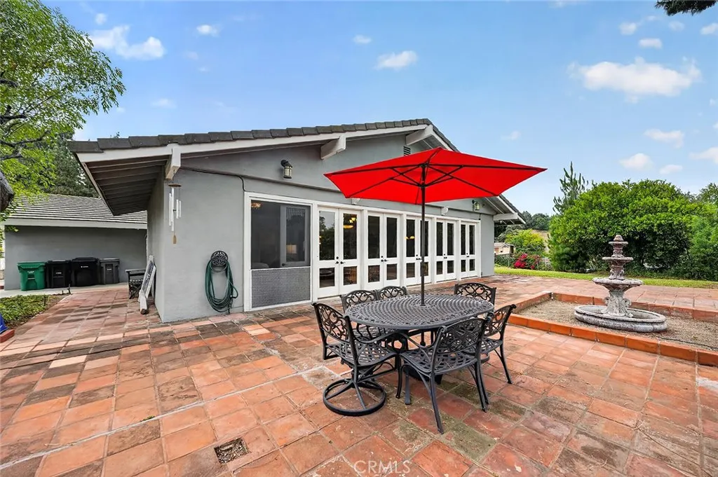 1355 Paseo Dorado