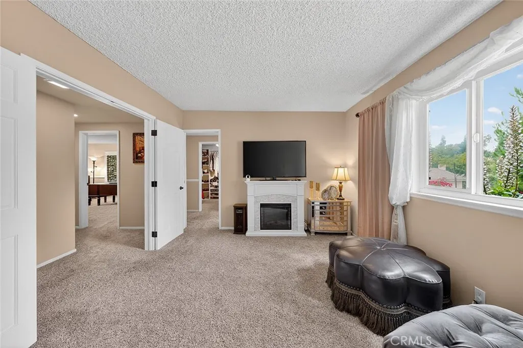 1355 Paseo Dorado