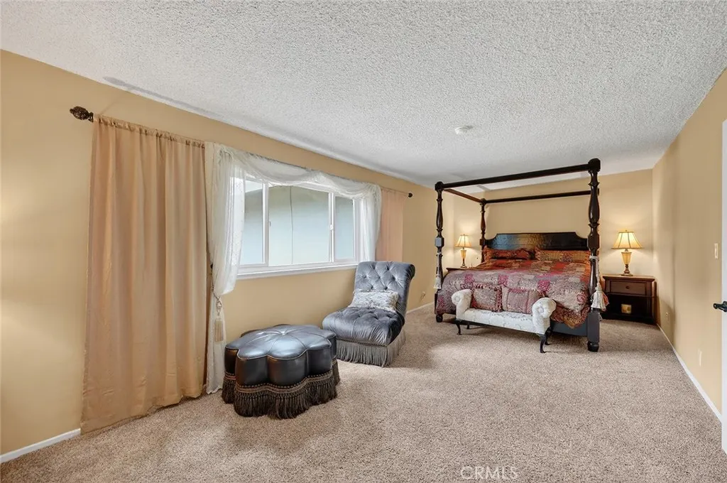 1355 Paseo Dorado