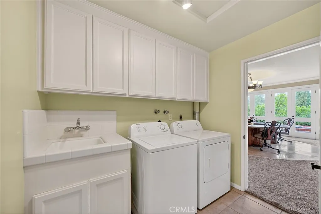 1355 Paseo Dorado