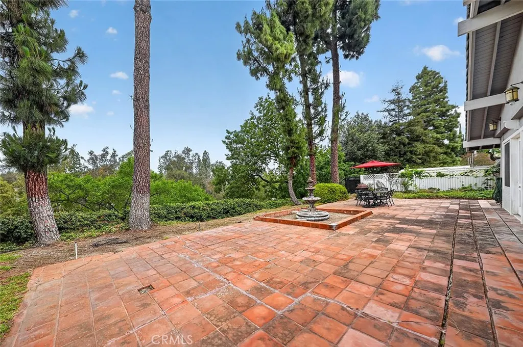 1355 Paseo Dorado