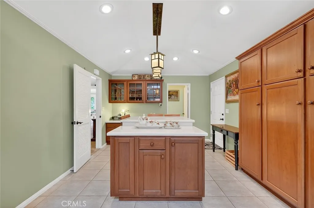 1355 Paseo Dorado