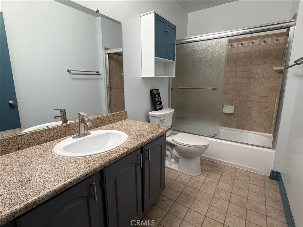 1434 Highland Avenue #8