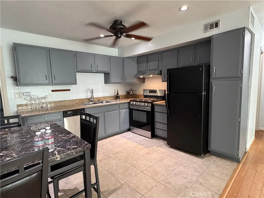 1434 Highland Avenue #8