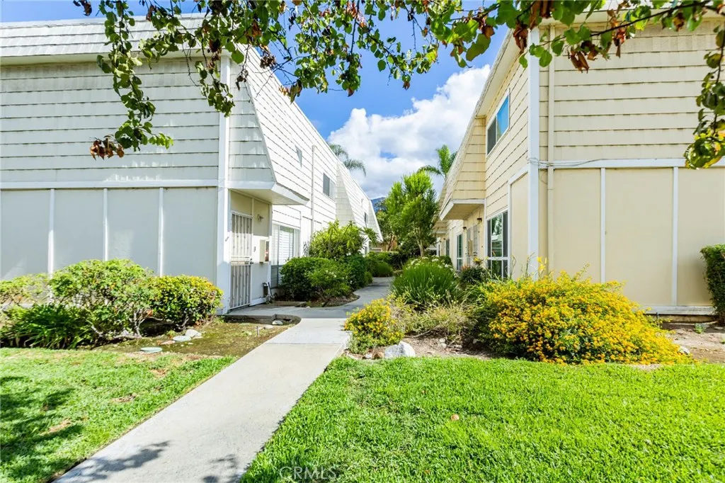 1434 Highland Avenue #8