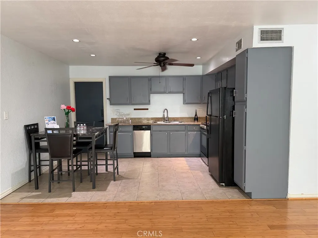1434 Highland Avenue #8