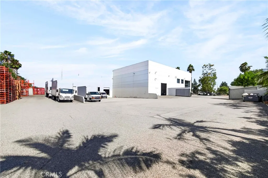 13875 Live Oak