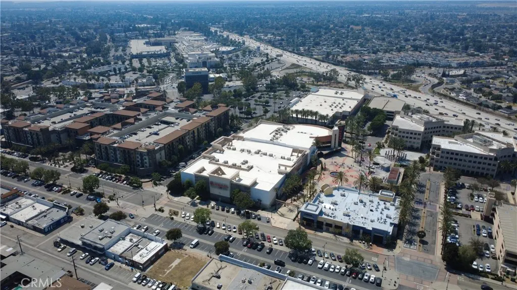 230 S Glendora