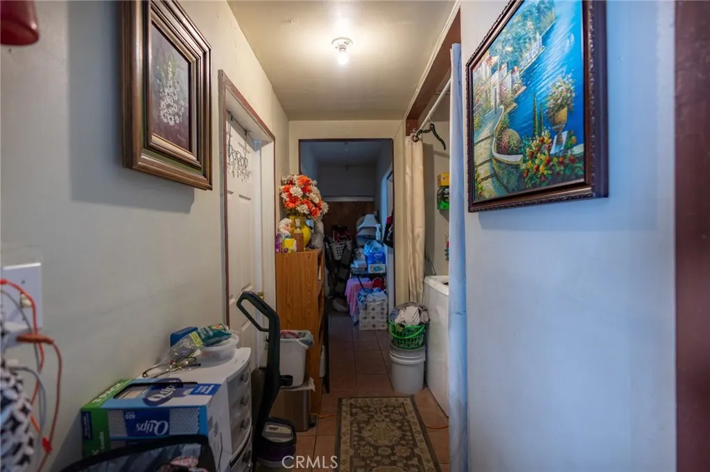 325 W Crescent Drive