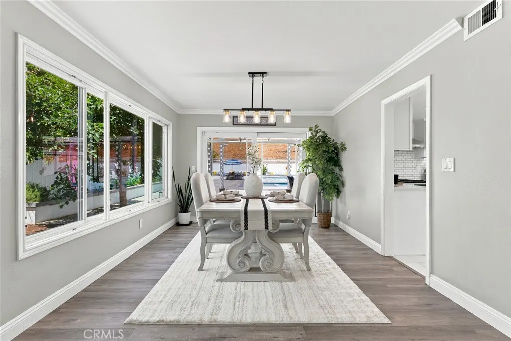 573 N Jalapa