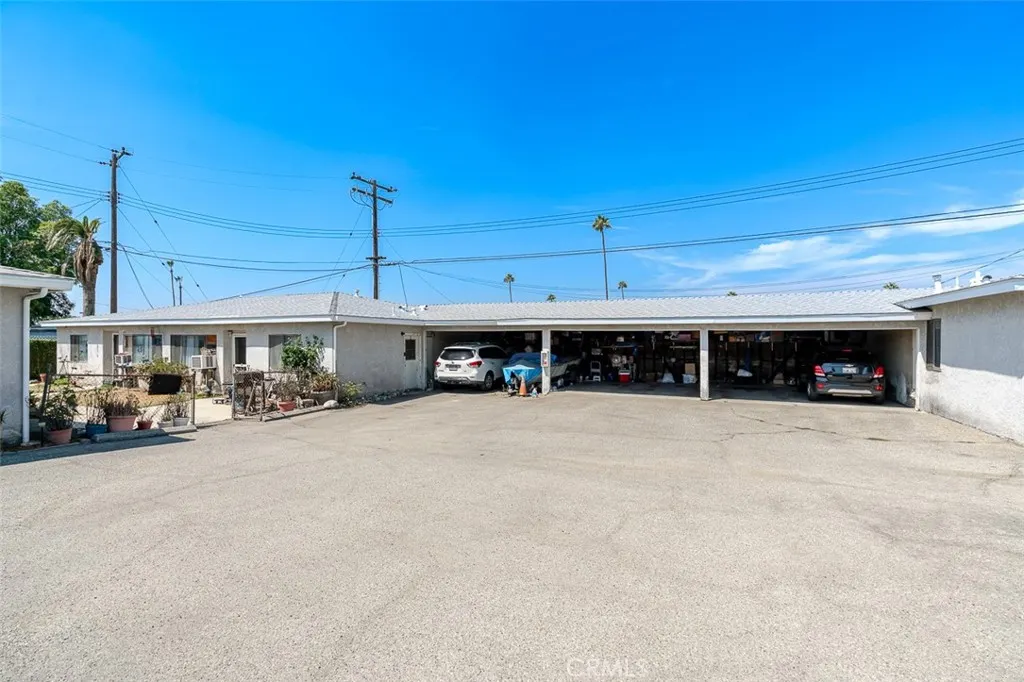 21306 E Arrow