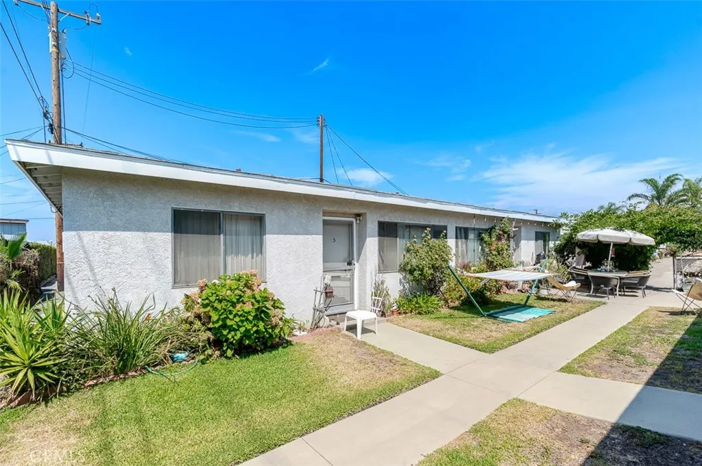 21306 E Arrow
