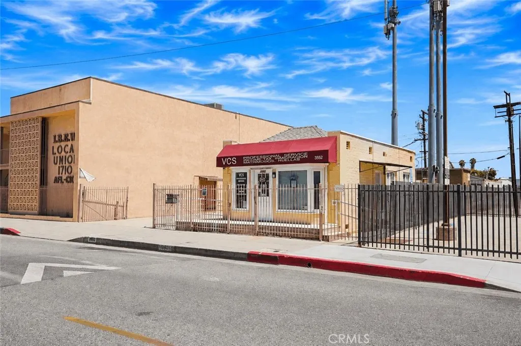3552 Lexington Avenue