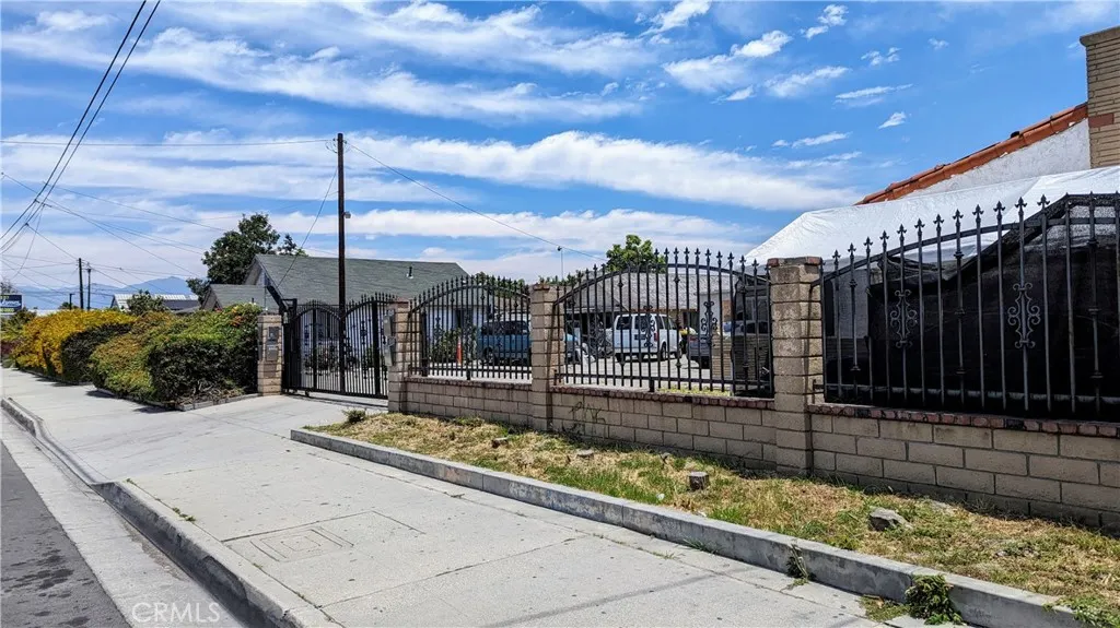 2620 Tyler Avenue