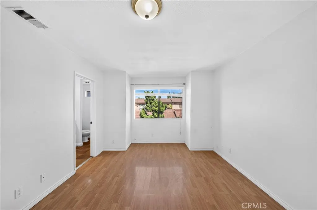 13856 Ramona Parkway