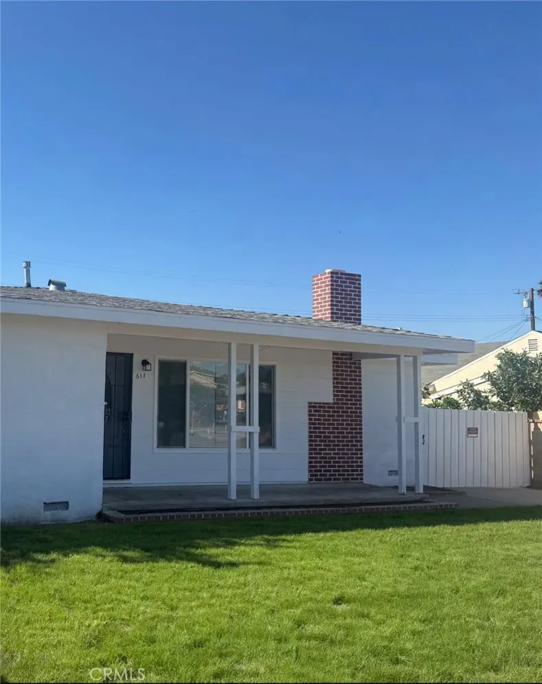 611 Santo Oro Avenue