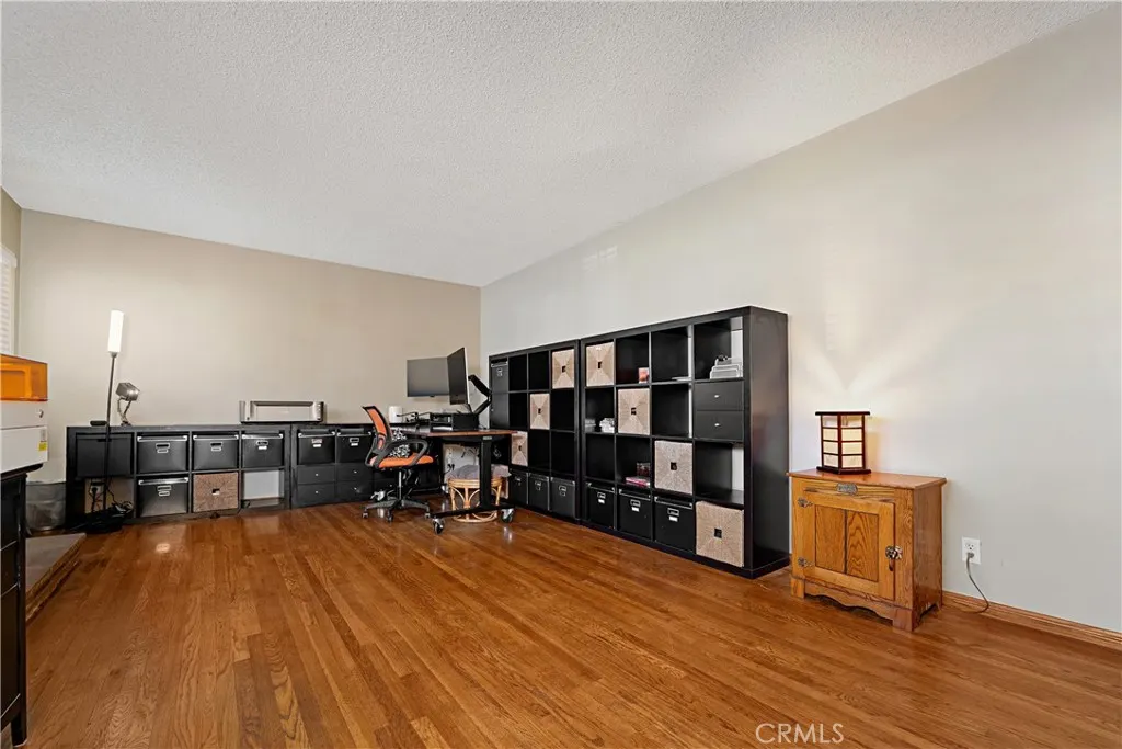 434 E Carroll