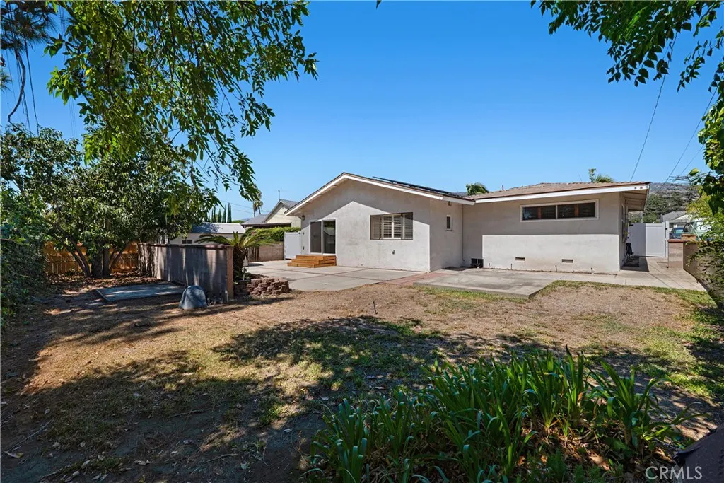 434 E Carroll